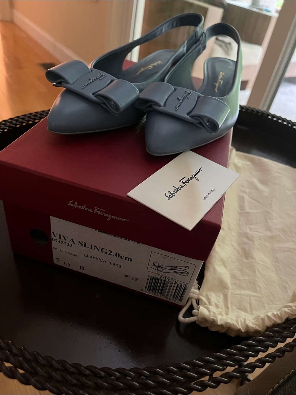 Salvatore Ferragamo Chambray Blue Viva Slingback Flats with Bow.Brand new. - Picture 2 of 9